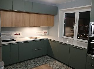 Столешница белого цвета Staron Swan PS813