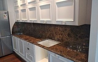Прямая столешница из кварцевого агломерата Technistone Noble Athos Brown