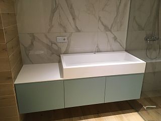 Белая столешница для ванной комнаты LG Hi-Macs Diamond White S034