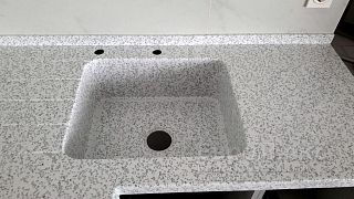 Квадратная мойка из акрилового камня Staron Dalmatian QD212