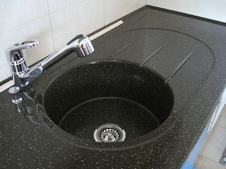 Круглая мойка из акрилового камня Hanex Blackhill D-015
