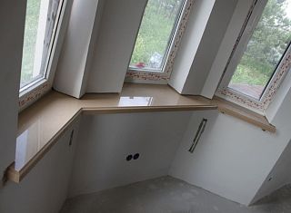 Эркерный подоконник из акрилового камня Corian Mojave