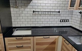 Черная столешница с вкраплениями Vicostone Pure Black BQ-2101