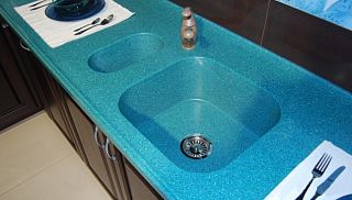 Прямая кухонная столешница из акрилового камня LG Hi-macs G 24 Aqua Granite