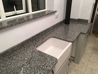 Подоконник из искусственного камня Corian Platinum