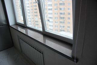 Длинный подоконник из кварцевого агломерата PlazaStone Stella Notturna 8350