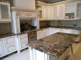 Остров-столешница для кухни из кварцевого агломерата Caesarstone Mink 4350